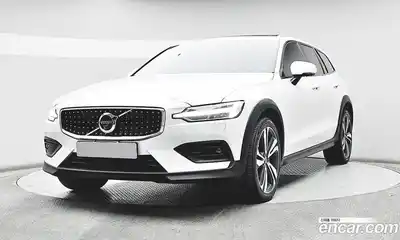 Volvo V60, 2021