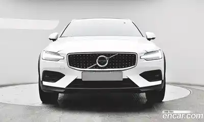 Volvo V60 2021 2.0 гидро в Москве № 1133130, миниатюра 4