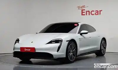 Porsche Taycan, 2021