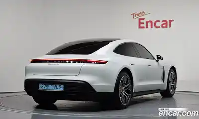 Porsche Taycan 2021 0.1 гидро в Москве № 1134016, миниатюра 2