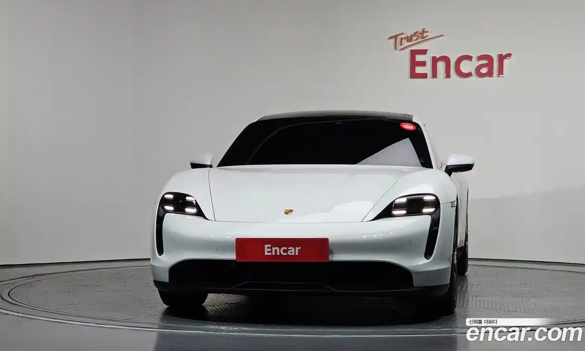 Porsche Taycan 2021 0.1 гидро в Москве № 1134016, фото 3