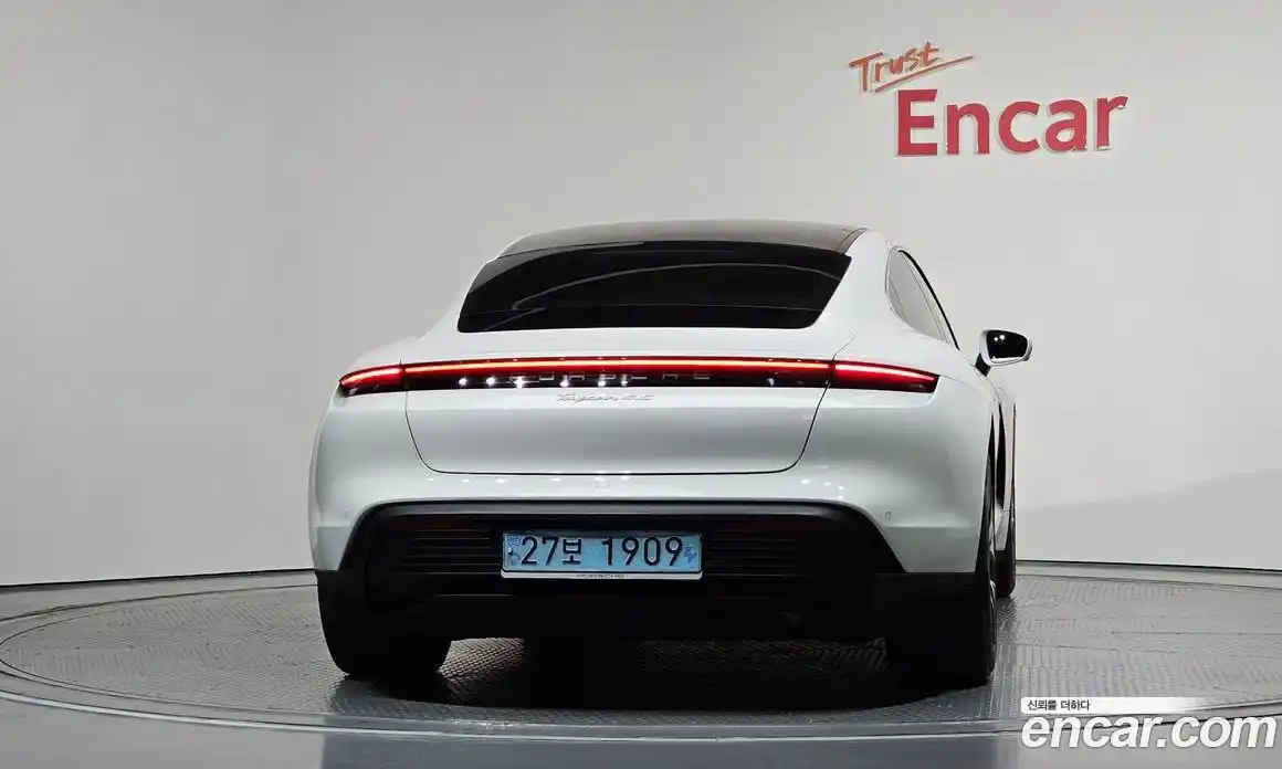 Porsche Taycan 2021 0.1 гидро в Москве № 1134016, фото 4