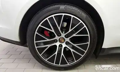 Porsche Taycan 2021 0.1 гидро в Москве № 1134016, миниатюра 5
