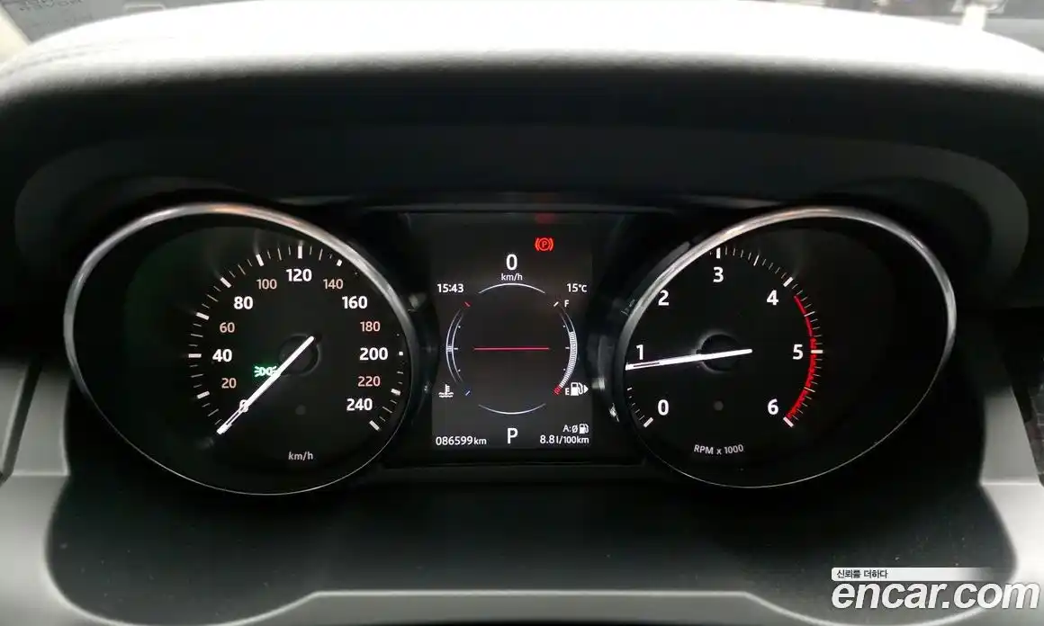 Land Rover Range-Rover Evoque 2016 2.0 гидро в Москве № 1136639, фото 8