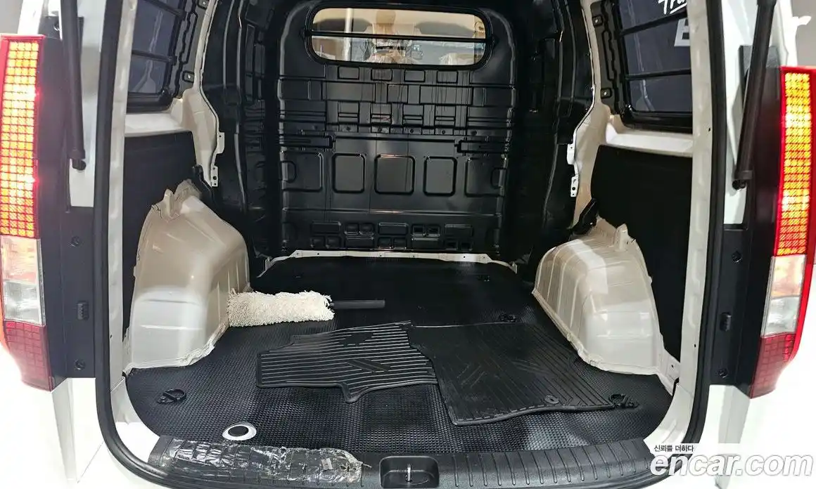 Hyundai Staria 2025 1.6 гидро в Москве № 1141346, фото 20