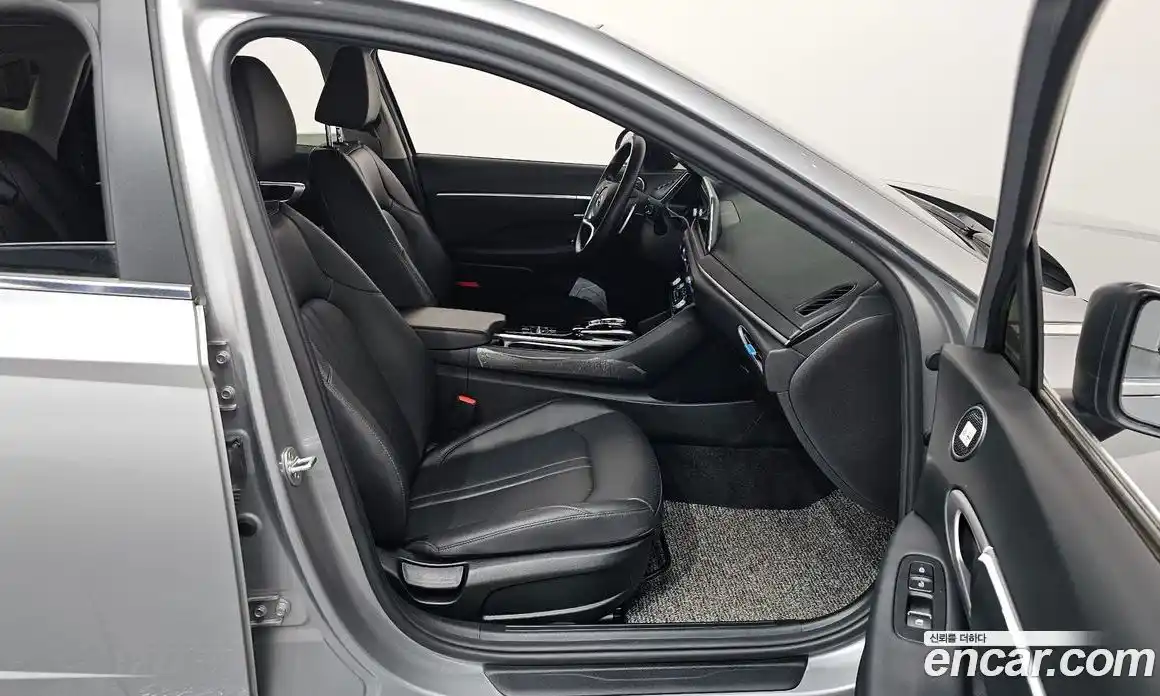 Hyundai Sonata 2020 2.0 Автомат в Москве № 1142904, фото 11