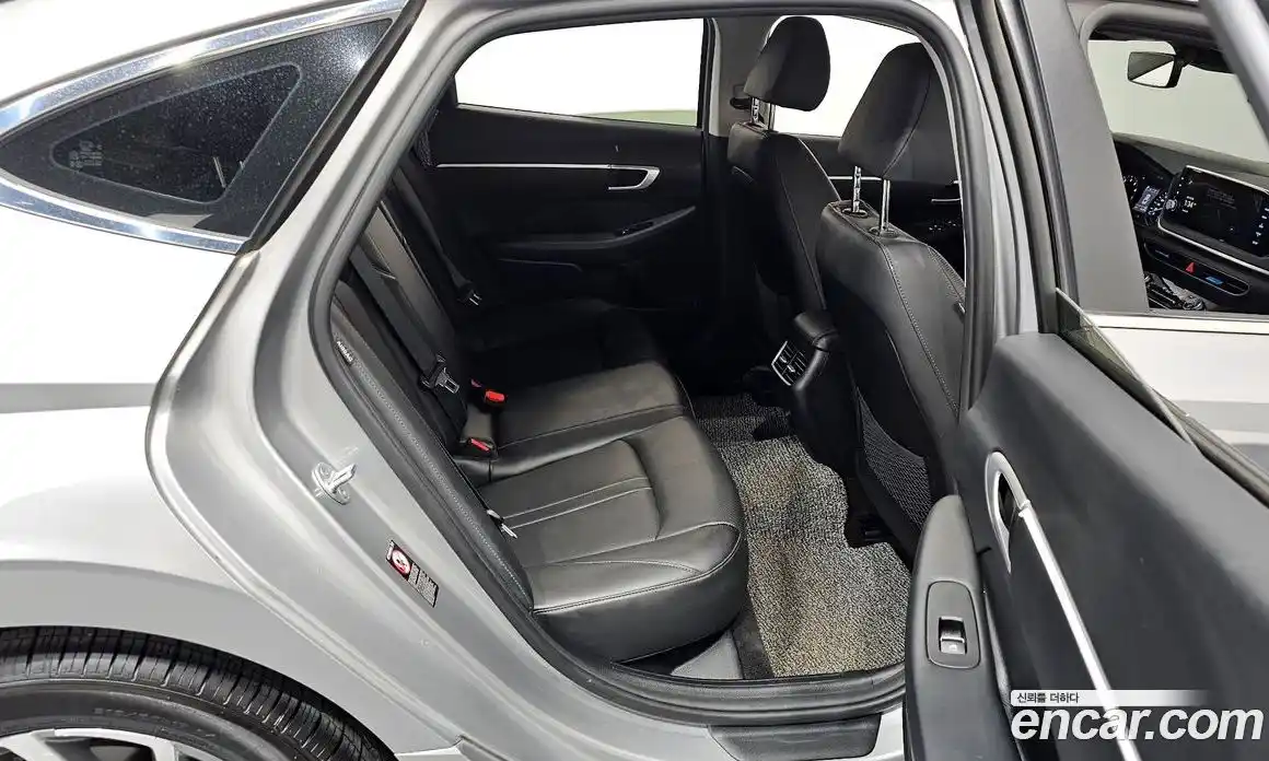 Hyundai Sonata 2020 2.0 Автомат в Москве № 1142904, фото 12