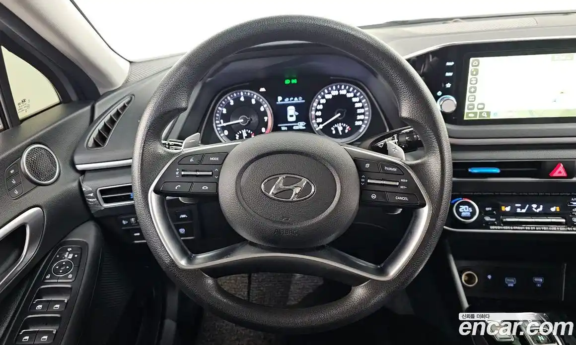 Hyundai Sonata 2020 2.0 Автомат в Москве № 1142904, фото 13