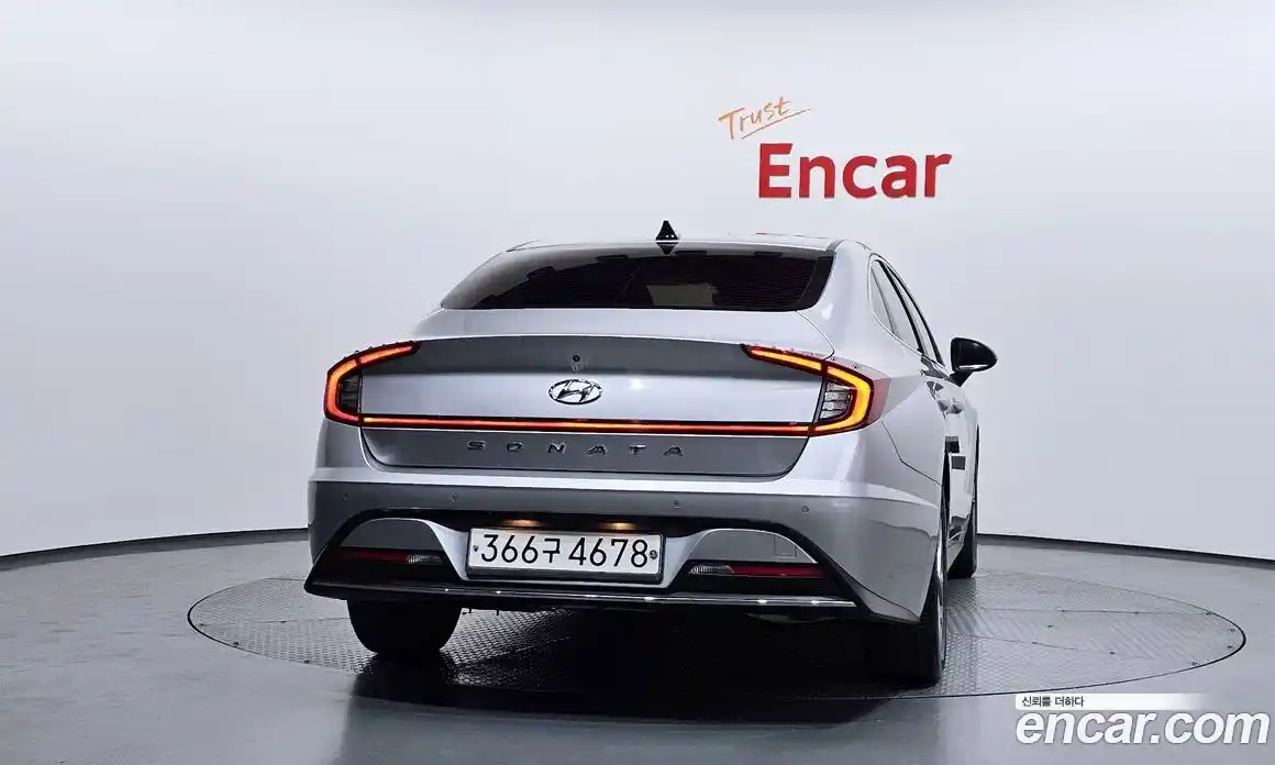 Hyundai Sonata 2020 2.0 Автомат в Москве № 1142904, фото 4