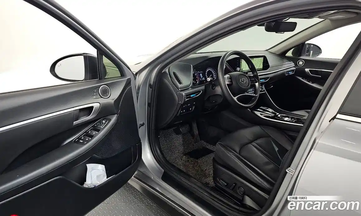 Hyundai Sonata 2020 2.0 Автомат в Москве № 1142904, фото 10