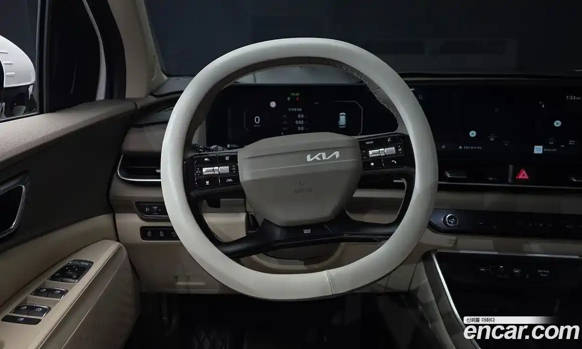 Kia Canival 2025 3.5 Автомат в Москве № 1142976, фото 13