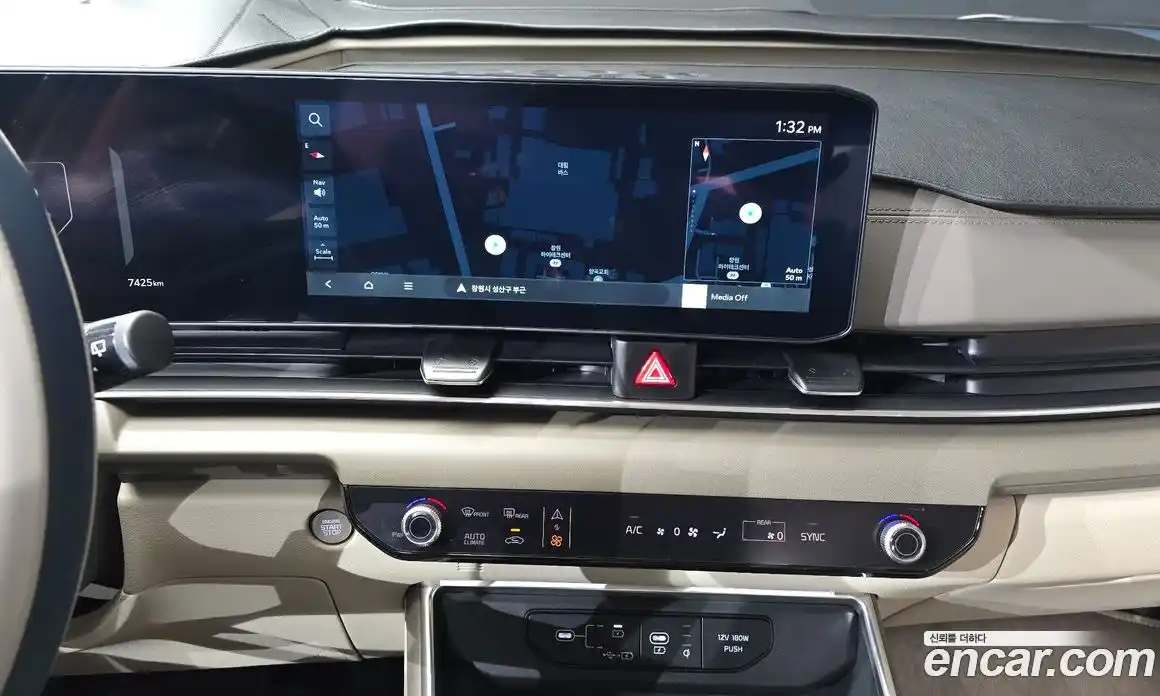 Kia Canival 2025 3.5 Автомат в Москве № 1142976, фото 14