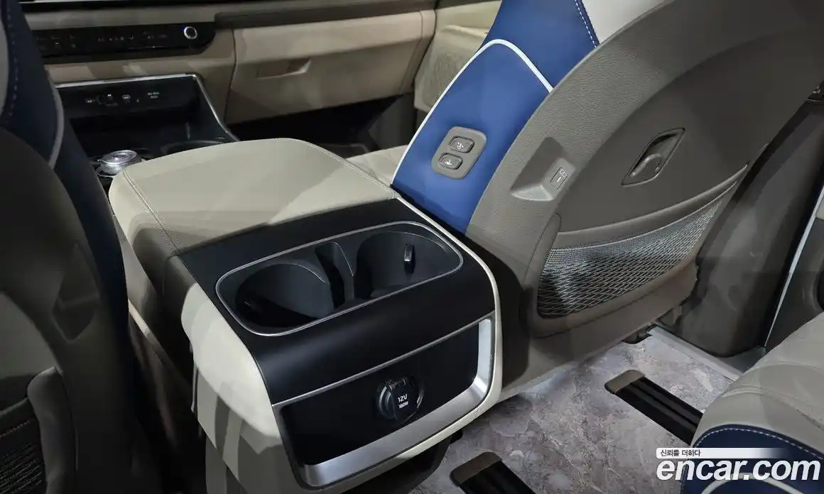 Kia Canival 2025 3.5 Автомат в Москве № 1142976, фото 17