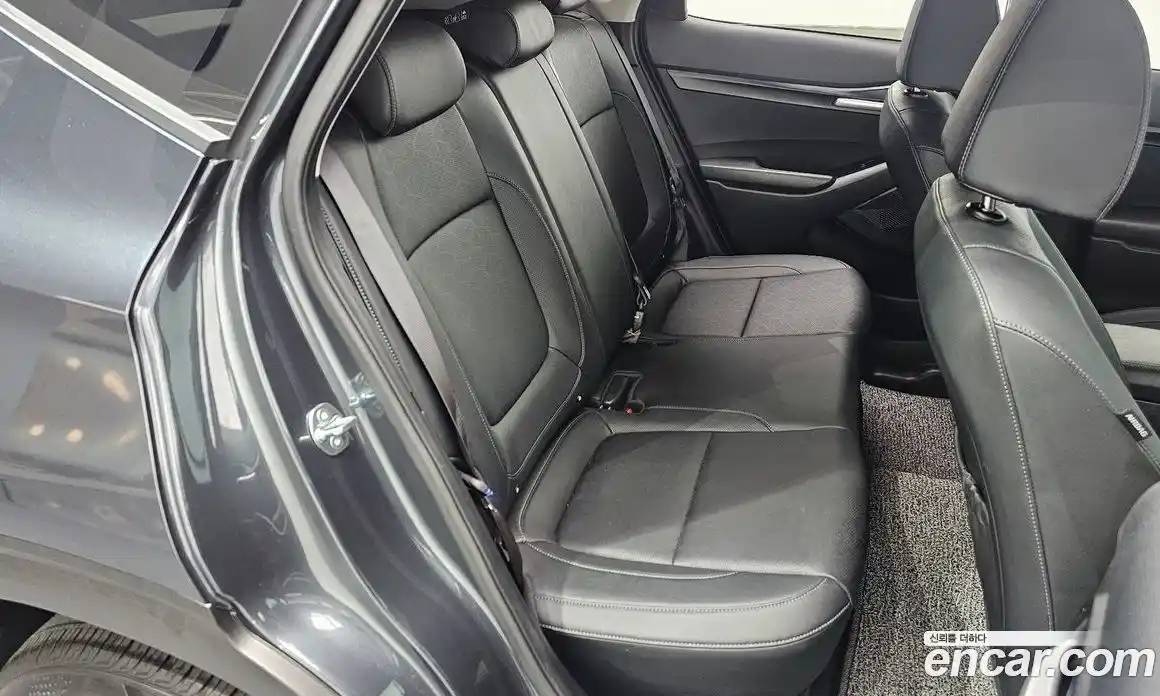 Kia Seltos 2024 2.0 Автомат в Москве № 1143220, фото 12