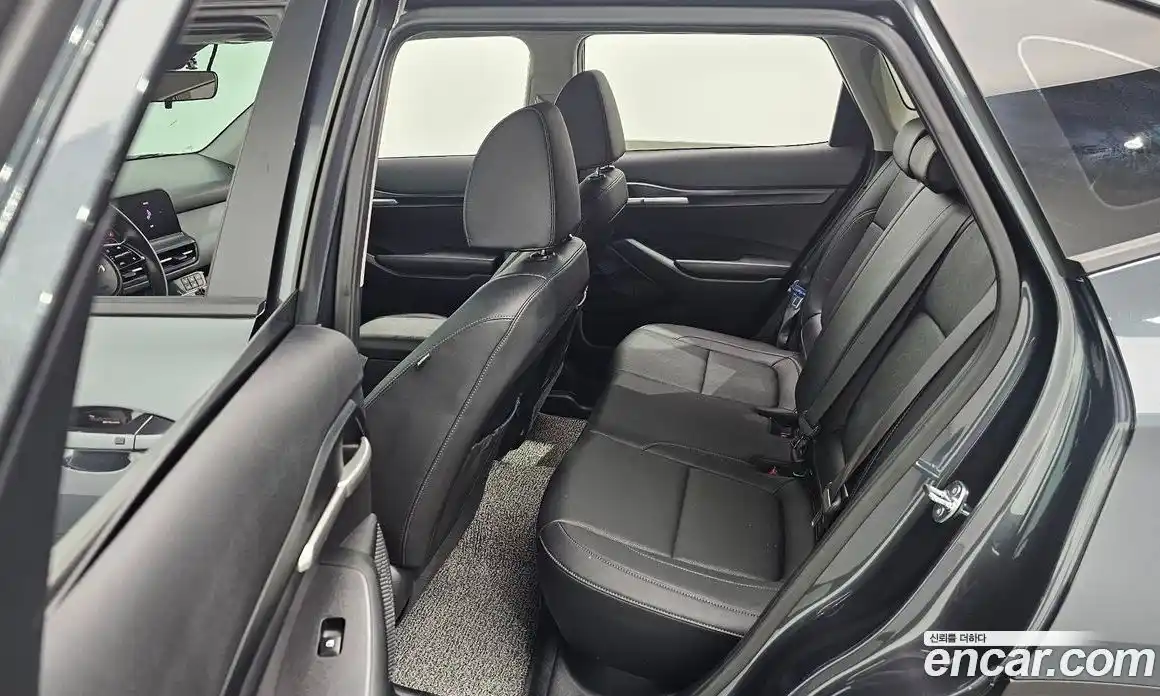 Kia Seltos 2024 2.0 Автомат в Москве № 1143220, фото 13