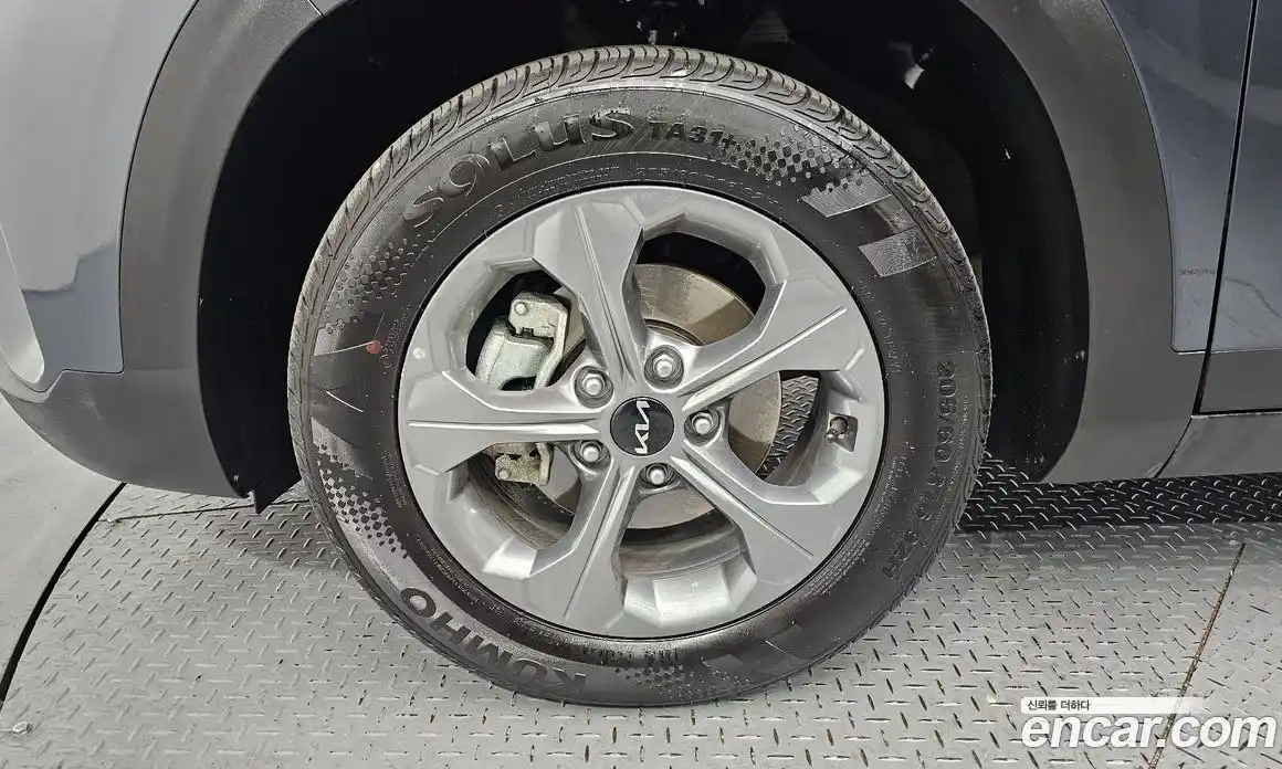 Kia Seltos 2024 2.0 Автомат в Москве № 1143220, фото 5