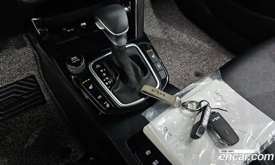 Kia Seltos 2024 2.0 Автомат в Москве № 1143220, фото 9