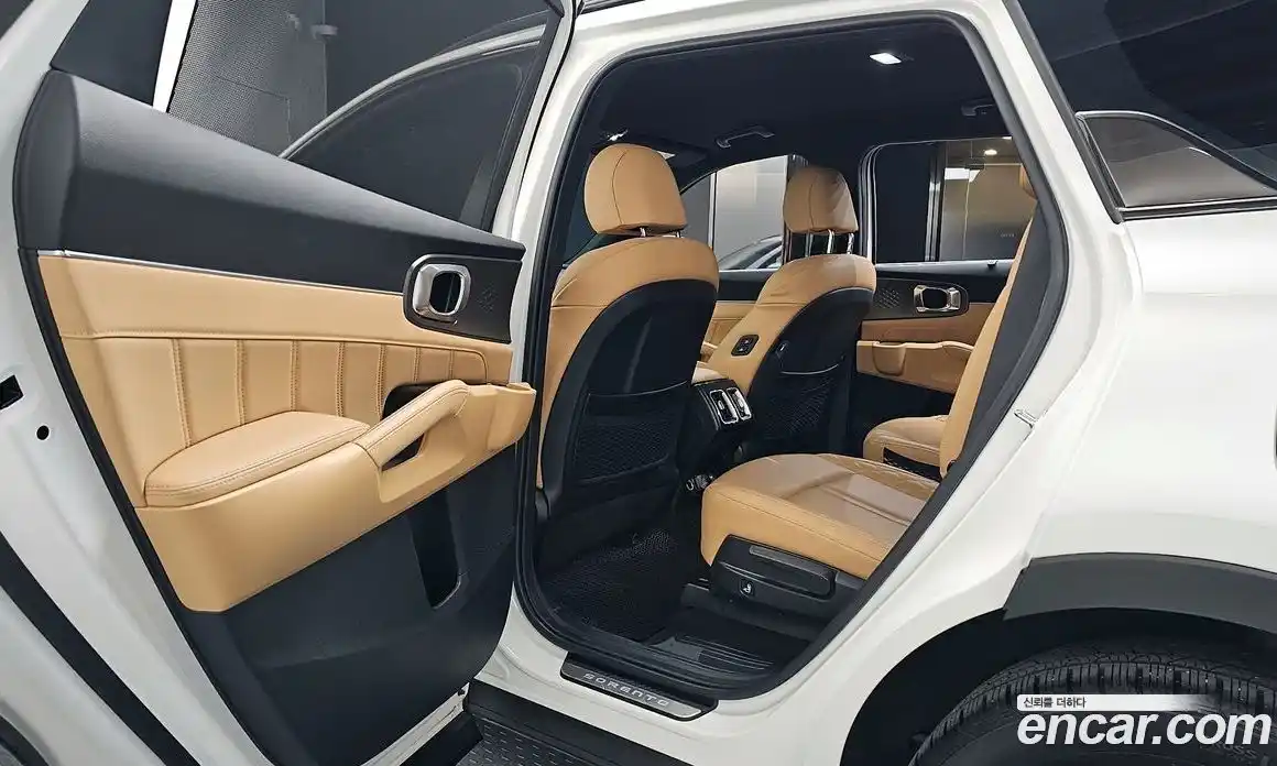 Kia Sorento 2023 1.6 Автомат в Москве № 1143263, фото 12