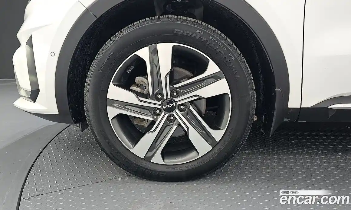 Kia Sorento 2023 1.6 Автомат в Москве № 1143263, фото 5