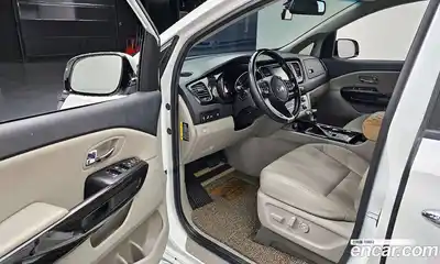 Kia Canival 2019 2.2 Автомат в Москве № 1143328, миниатюра 11