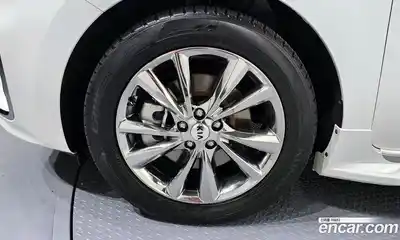 Kia Canival 2019 2.2 Автомат в Москве № 1143328, миниатюра 5