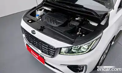 Kia Canival 2019 2.2 Автомат в Москве № 1143328, миниатюра 6