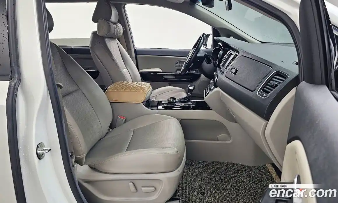 Kia Canival 2019 2.2 Автомат в Москве № 1143328, фото 10