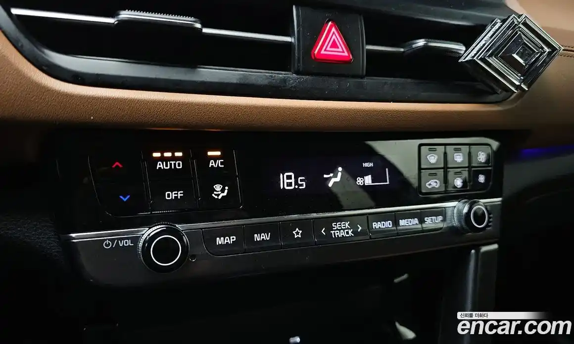 Kia Seltos 2022 2.0 Автомат в Москве № 1143450, фото 16