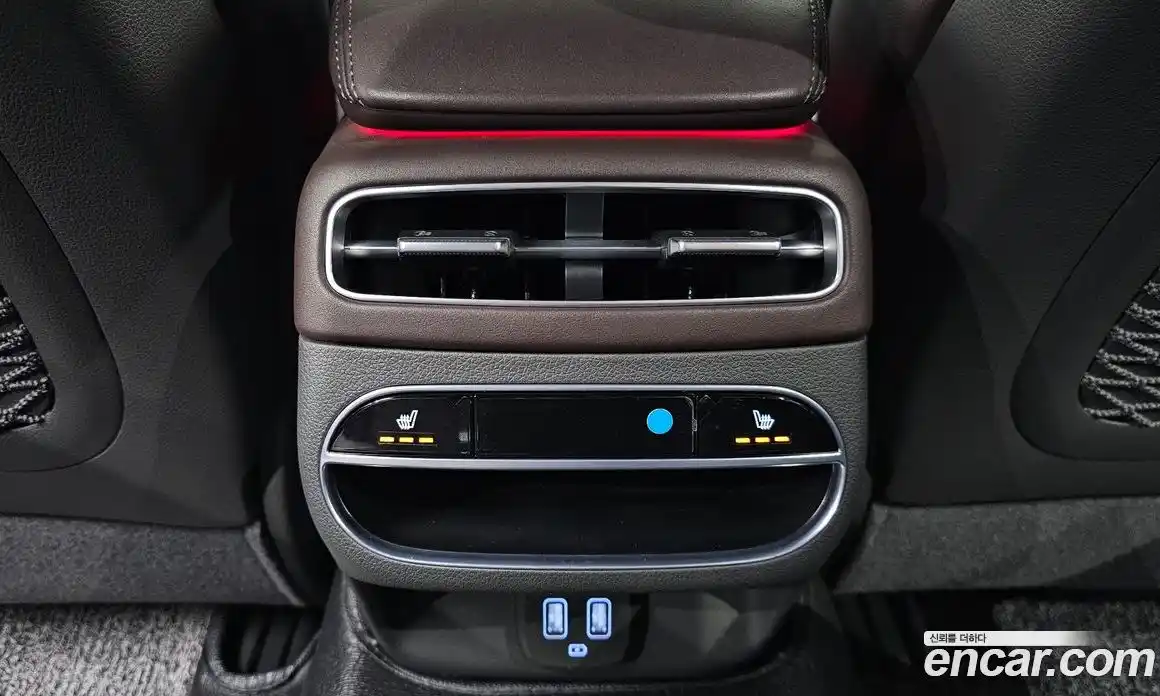 Genesis GV70 2021 2.2 Автомат в Москве № 1143731, фото 18