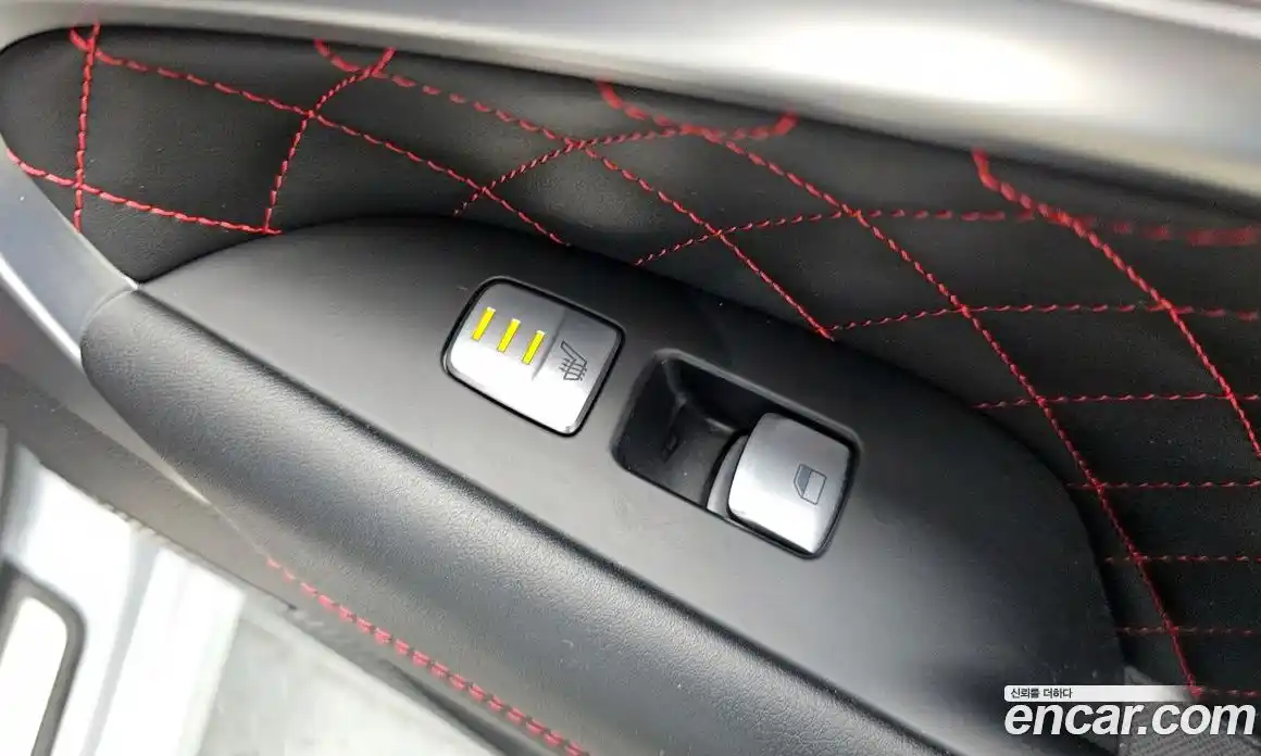 Genesis G70 2018 3.3 Автомат в Москве № 1143733, фото 18