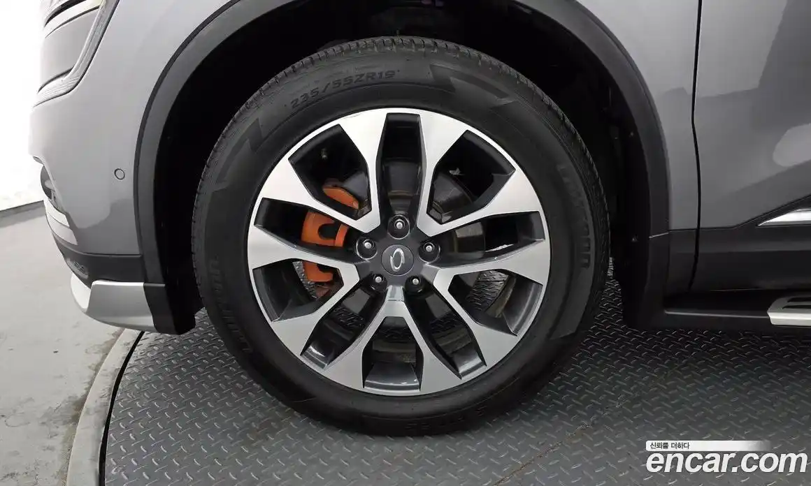 Renault QM6 2017 2.0 гидро в Москве № 1145891, фото 5