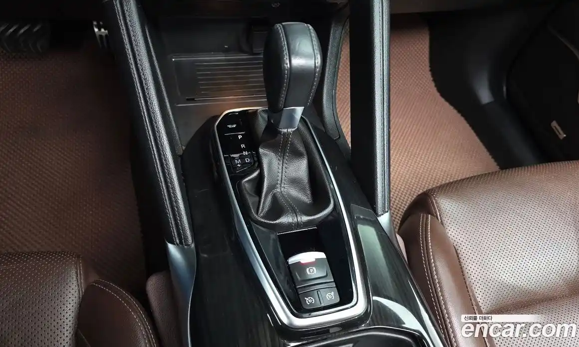 Renault QM6 2017 2.0 гидро в Москве № 1145891, фото 9