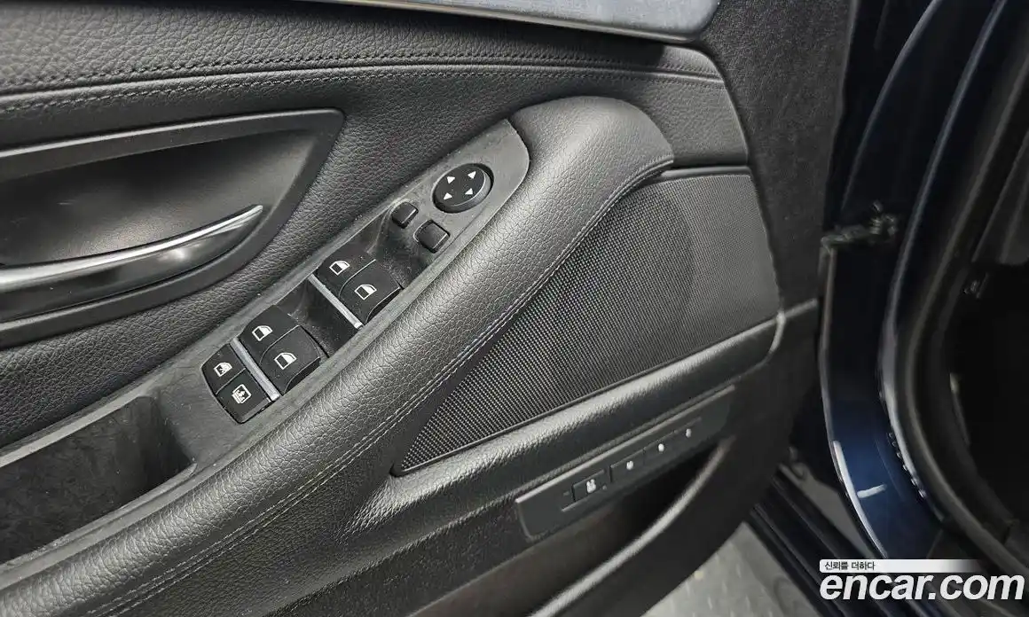 BMW 5-Series 2014 2.0 Автомат в Москве № 1146039, фото 17