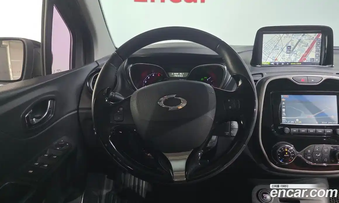 Renault QM3 2017 1.5 Автомат в Москве № 1146057, фото 13