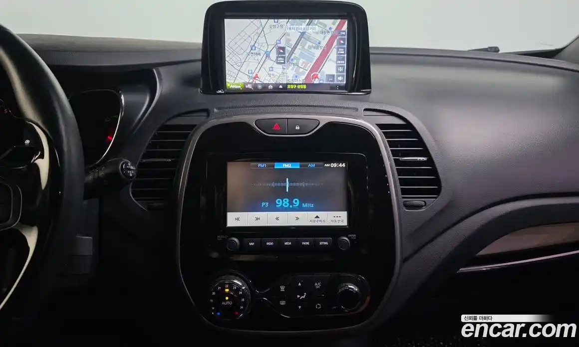 Renault QM3 2017 1.5 Автомат в Москве № 1146057, фото 14