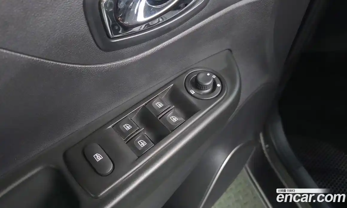 Renault QM3 2017 1.5 Автомат в Москве № 1146057, фото 19