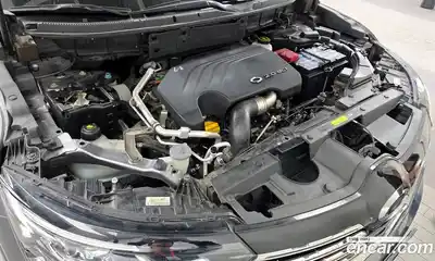 Renault QM6 2017 2.0 Автомат в Москве № 1146338, миниатюра 6