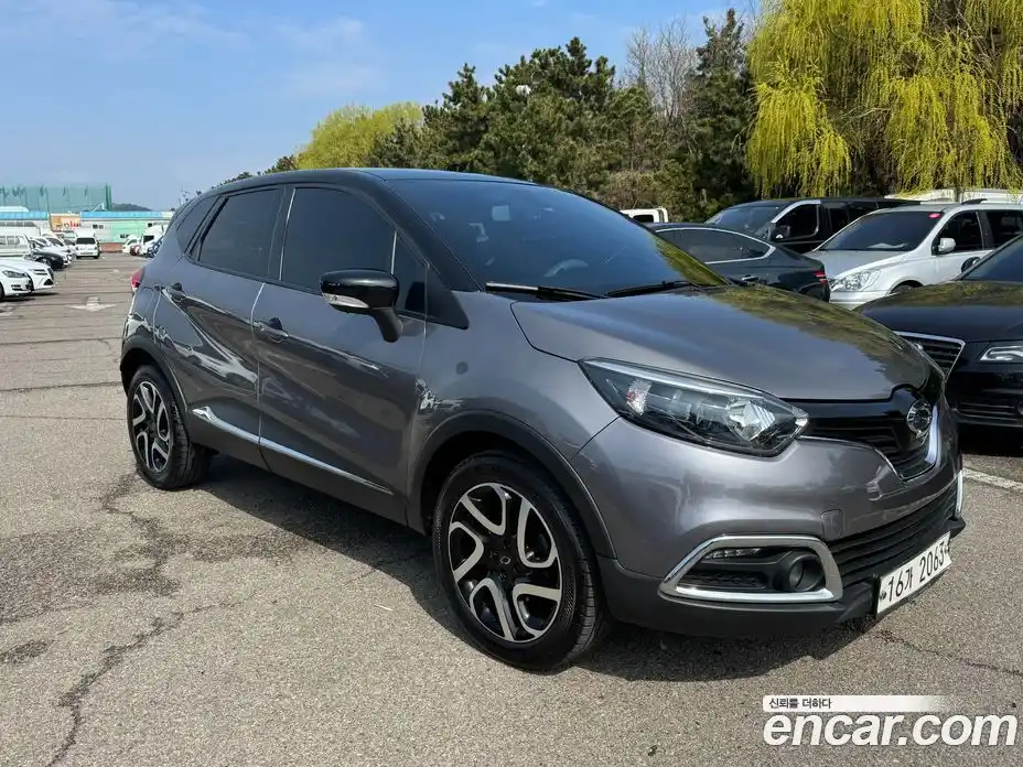 Renault QM3 2016 1.5 Автомат в Москве № 1146360, фото 3