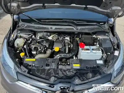 Renault QM3 2016 1.5 Автомат в Москве № 1146360, миниатюра 9