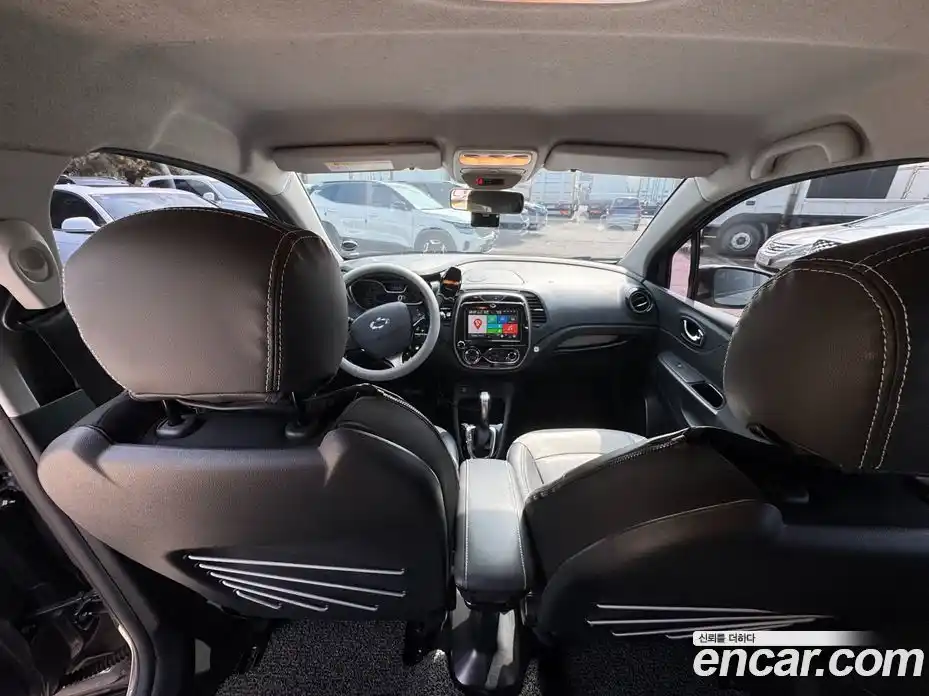 Renault QM3 2016 1.5 Автомат в Москве № 1146360, фото 10