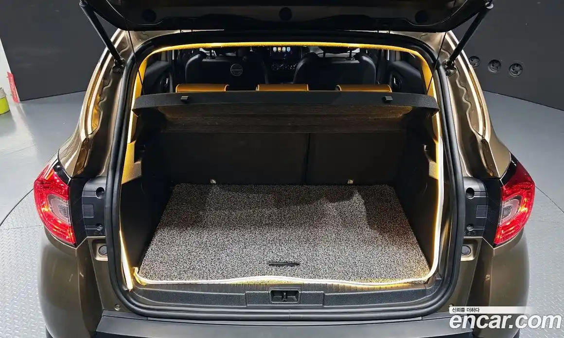 Renault QM3 2017 1.5 Автомат в Москве № 1146523, фото 20