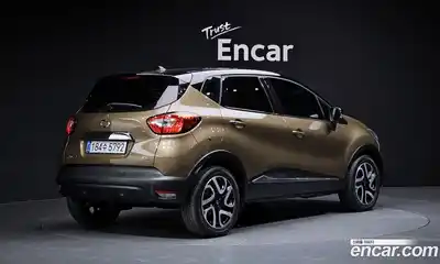 Renault QM3 2017 1.5 Автомат в Москве № 1146523, миниатюра 2