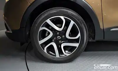 Renault QM3 2017 1.5 Автомат в Москве № 1146523, миниатюра 5