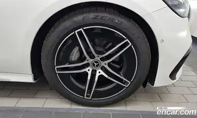 Mercedes-Benz E-Class 2025 2.0 гидро в Москве № 1146885, миниатюра 5