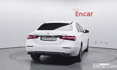 Mercedes-Benz E-Class 2022 2.0 гидро, миниатюра 4