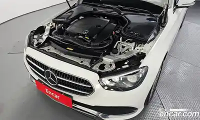 Mercedes-Benz E-Class 2022 2.0 гидро, миниатюра 6