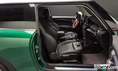 Mini Cooper 2021 1.5 гидро в Москве № 1149775, миниатюра 10