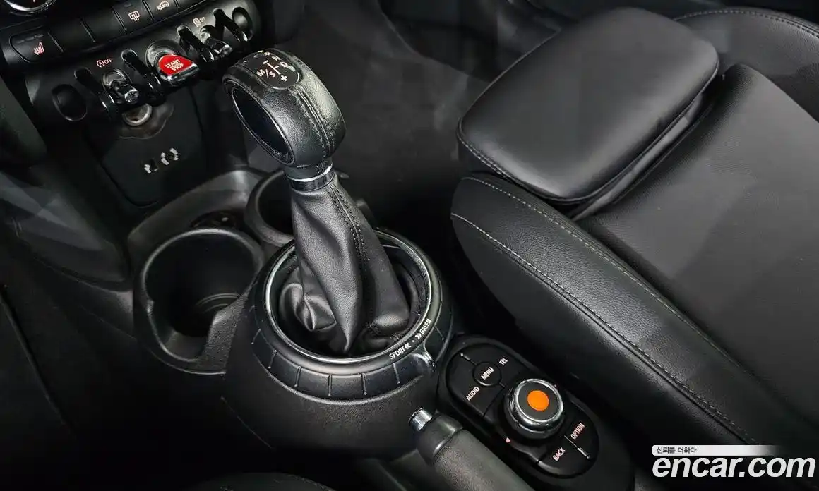 Mini Cooper 2017 1.5 гидро в Москве № 1149861, фото 9