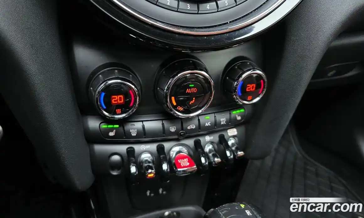 Mini Cooper Convertible 2019 2.0 гидро в Москве № 1149942, фото 16