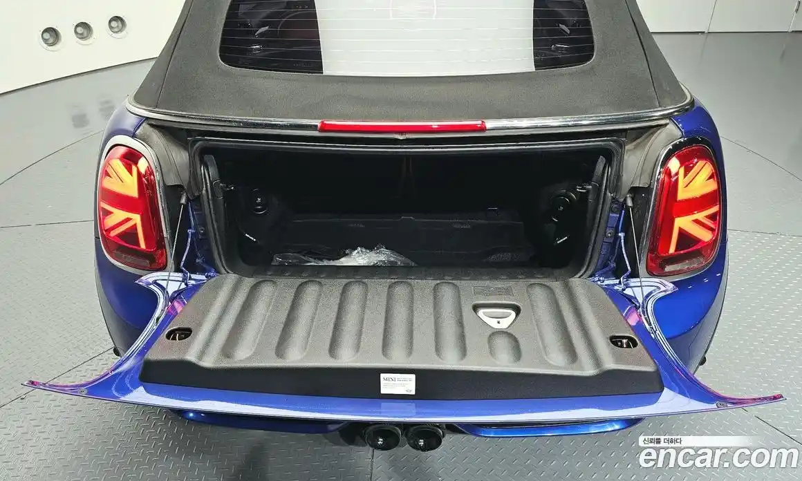 Mini Cooper Convertible 2019 2.0 гидро в Москве № 1149942, фото 20